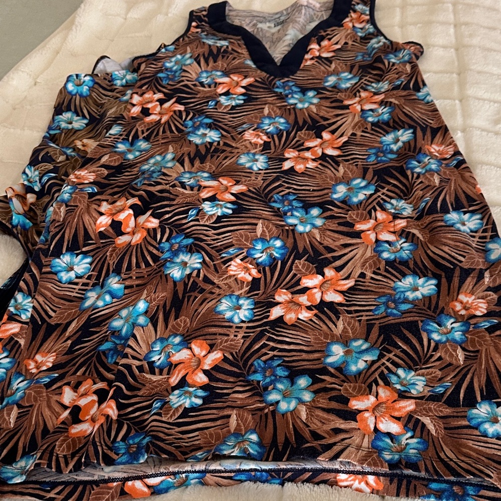Lands' End One-Piece size 10 D with Blue & Orange Blooms and matching coverup - Picture 4 of 5